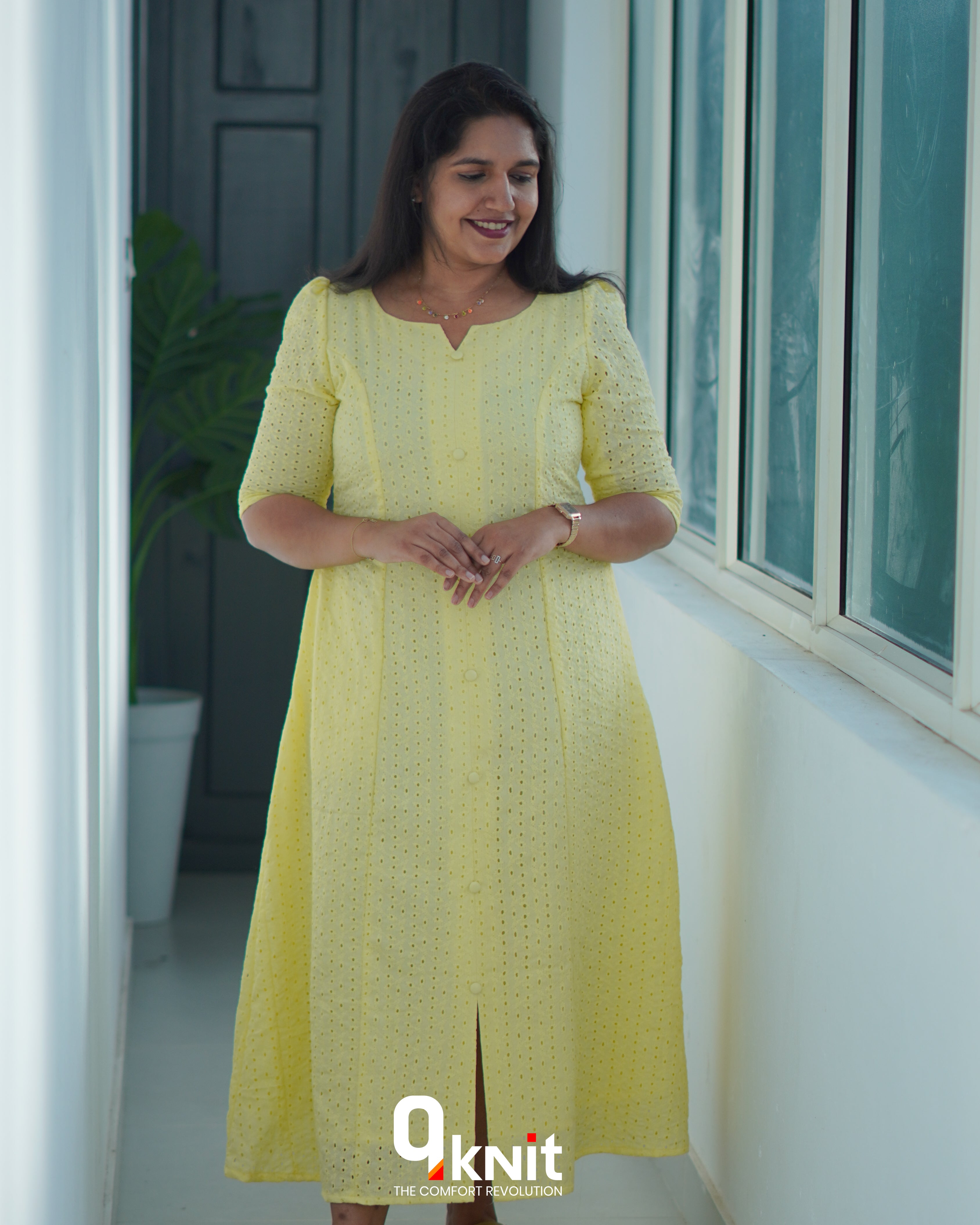 Daisy yellow