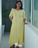 Daisy yellow